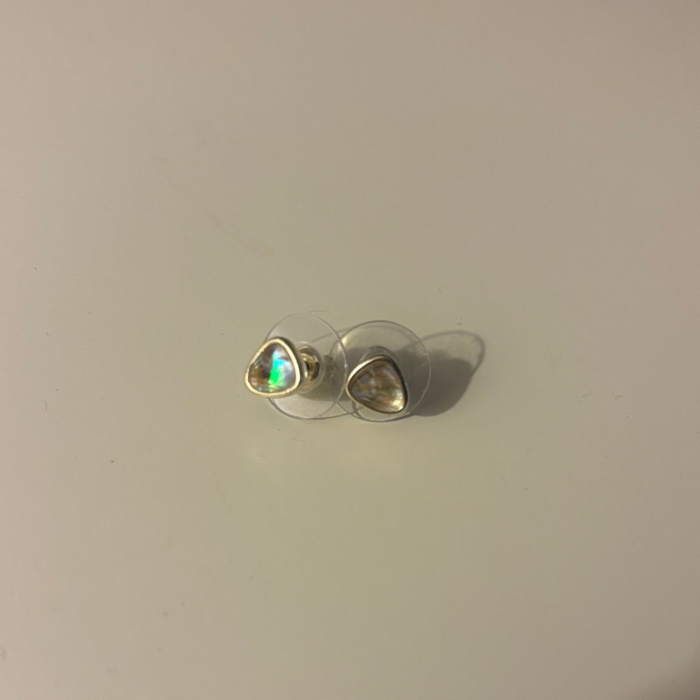 Kendra Scott Iridescent Gold Earrings